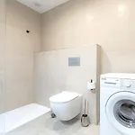 Renovated Seaviews Paradise Court Apartmán