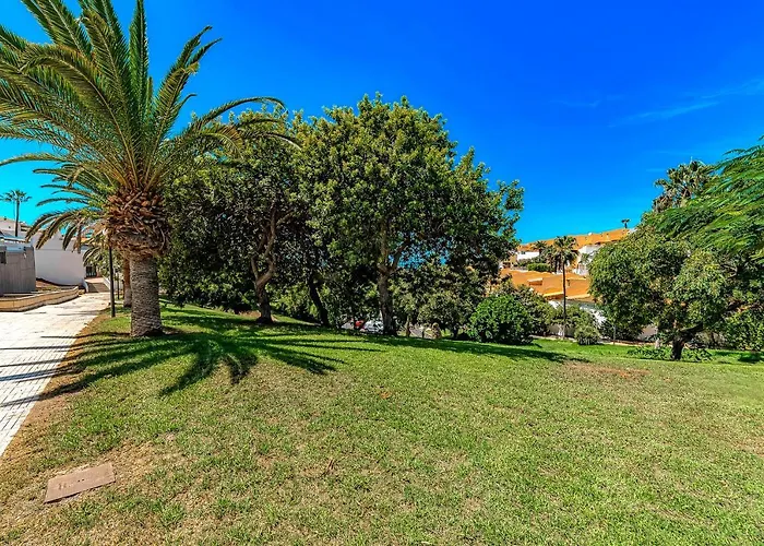 Appartamento Renovated Seaviews Paradise Court *